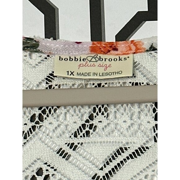 Bobbie Brooks Ladies V Neck, Lace Super Soft , Stretchy Blouse Size 1X Plus Size - Picture 5 of 6